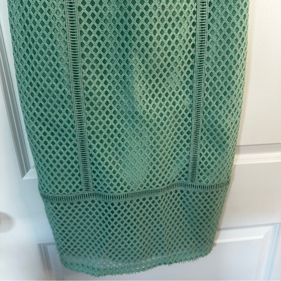 New York &Company Green Lace Overlay Sheath Dress Women’s Size 6 Black Waistband - Picture 5 of 15